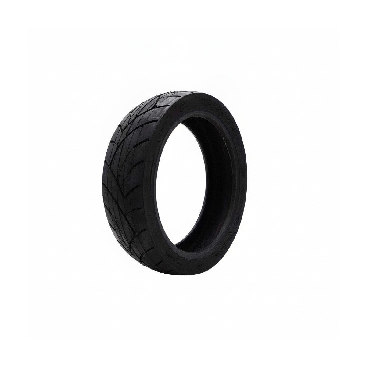 Pneu tubeless noir de taille 70/60-7.5 pour trottinette électrique vu de trois-quarts