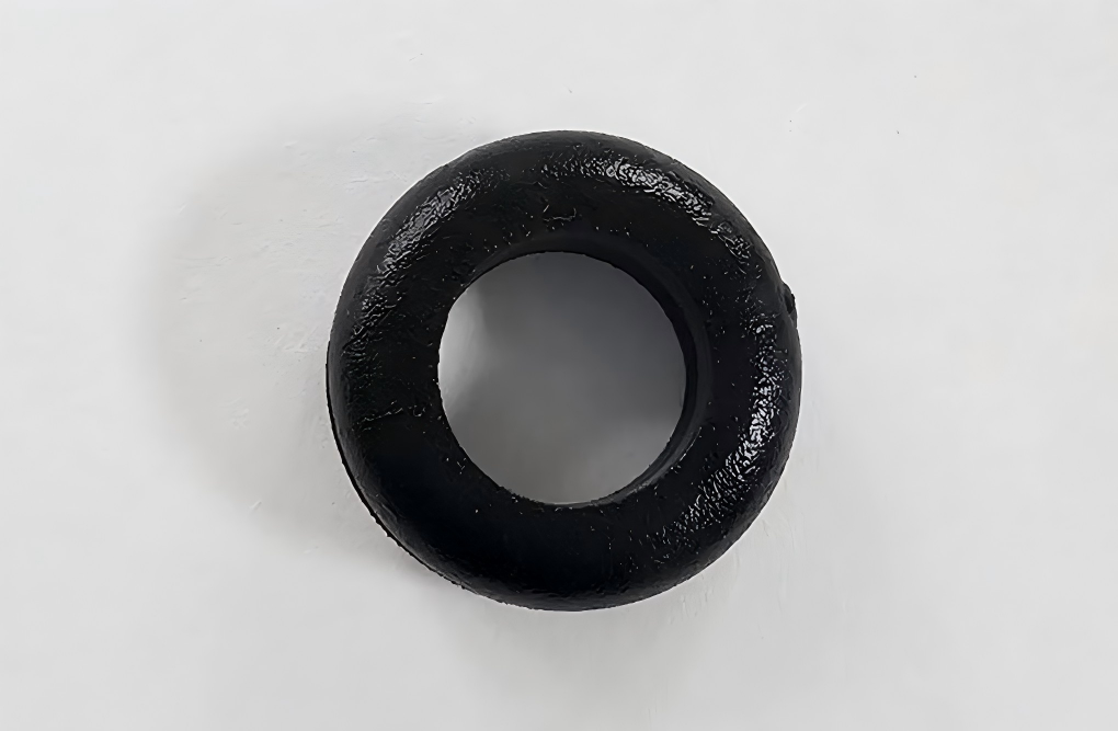 Protège-câble noir en caoutchouc pour bras oscillant arrière de trottinette électrique Rovoron R7