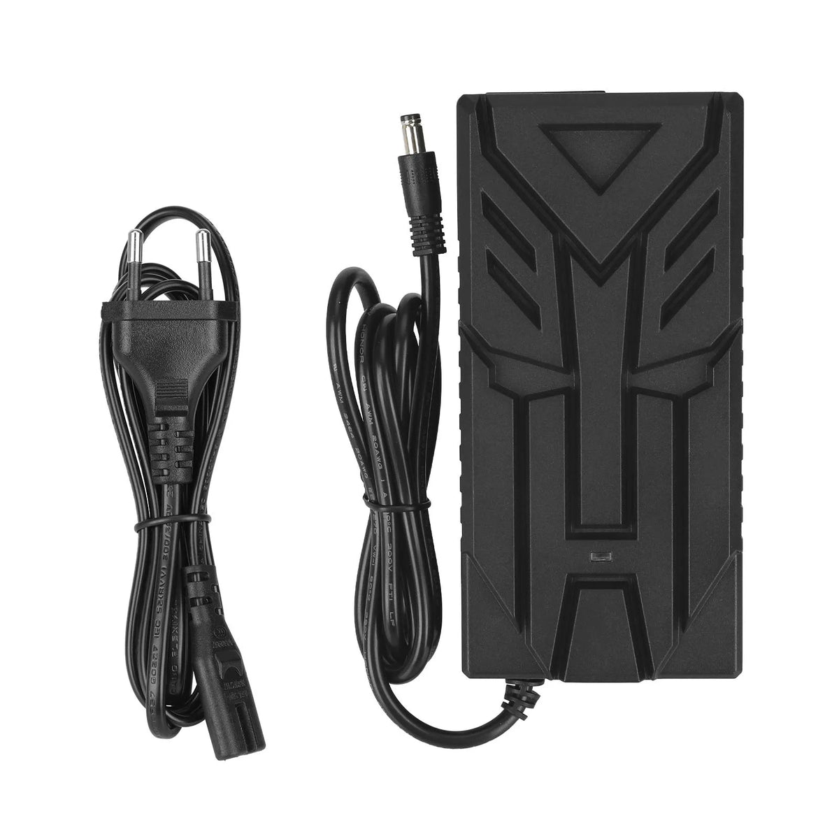 Chargeur noir pour trottinette électrique 54,6V 3A avec prise DC 2,1 mm et câble secteur