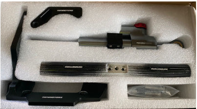 Kit d'amortisseur de direction complet avec supports de fixation et visserie dans sa mousse de protection