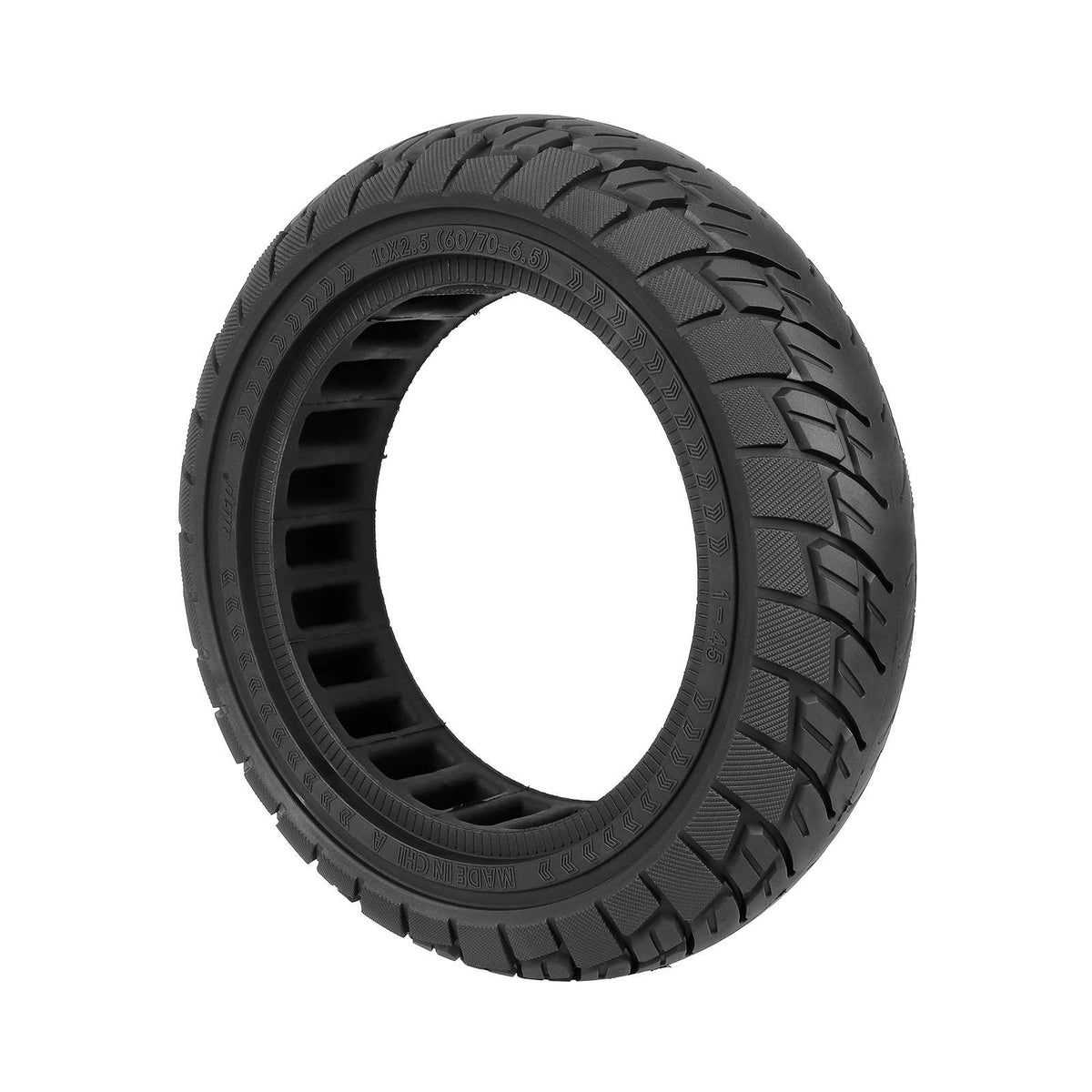 Pneu plein tout-terrain 10 pouces noir pour trottinette électrique vu de trois-quarts
