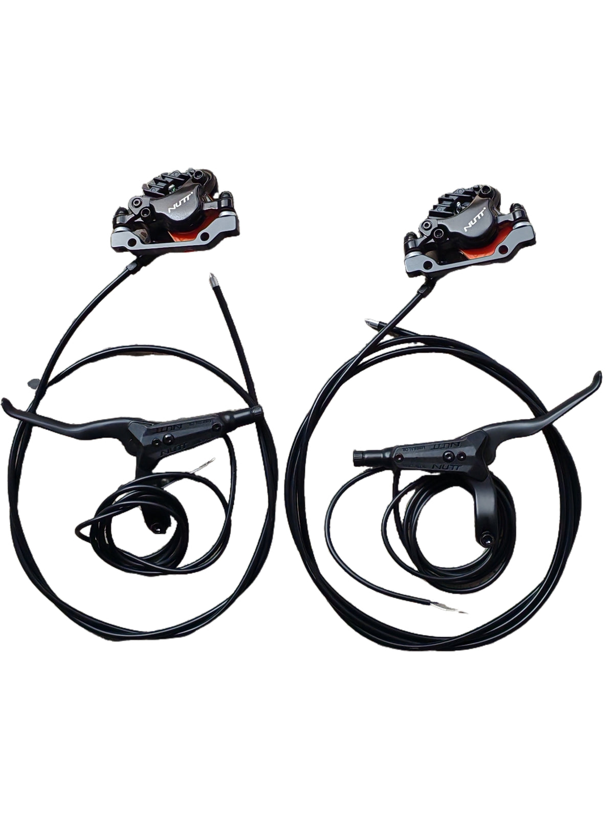 Kit complet de freins hydrauliques NUTT avec leviers, durites et étriers noirs pour trottinette électrique.