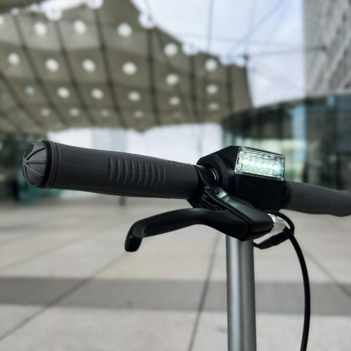 Trottinette Électrique Etwow GT SL : Durable et Performante - Weebot