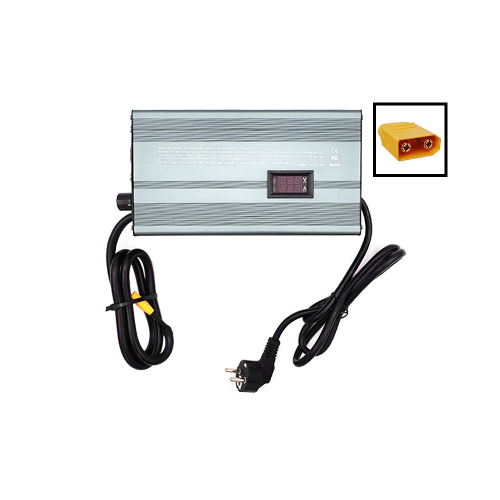 Chargeur rapide réglable en aluminium gris avec écran d'affichage digital et connecteur XT90