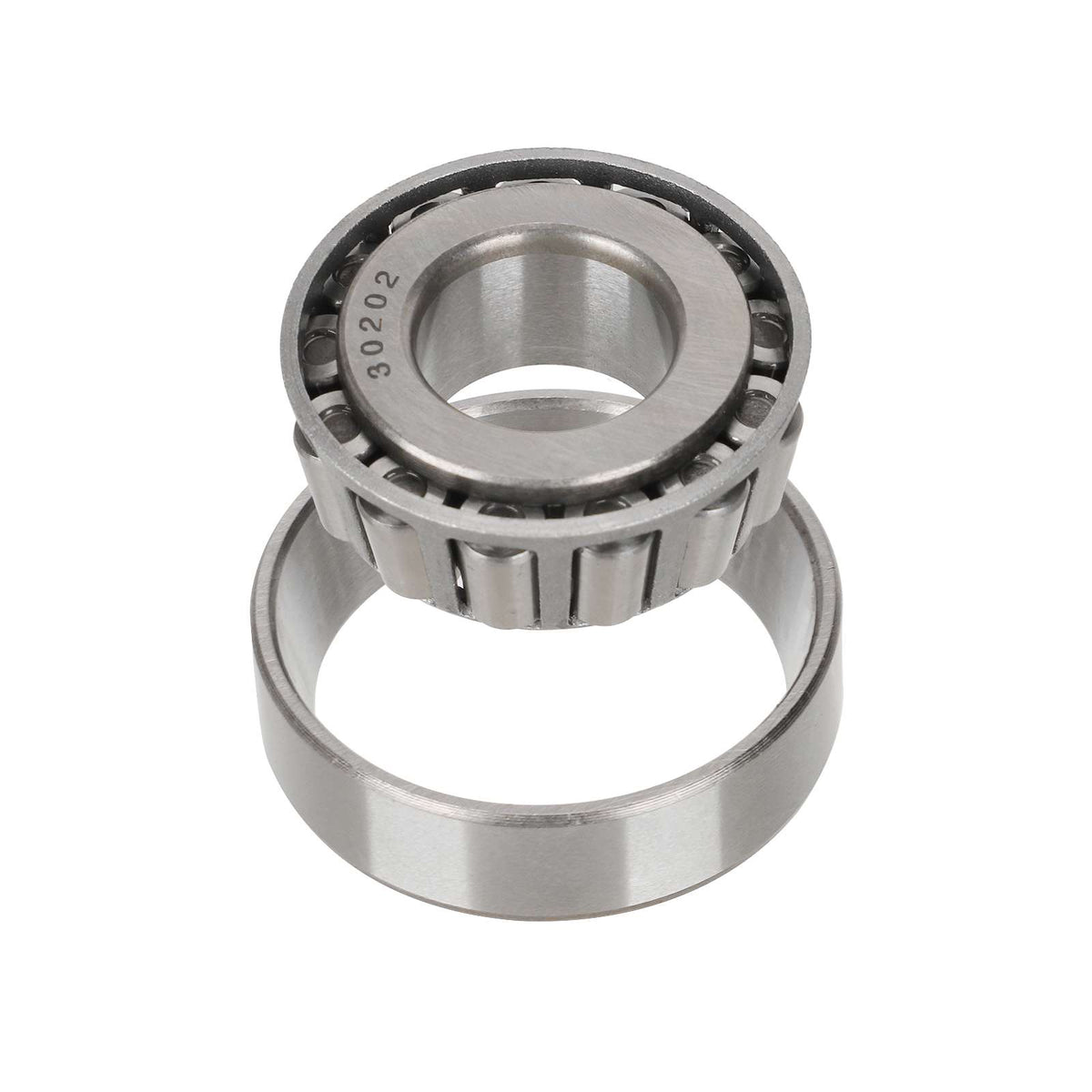 Roulement à rouleaux coniques 30202 en acier pour trottinette électrique sur fond blanc