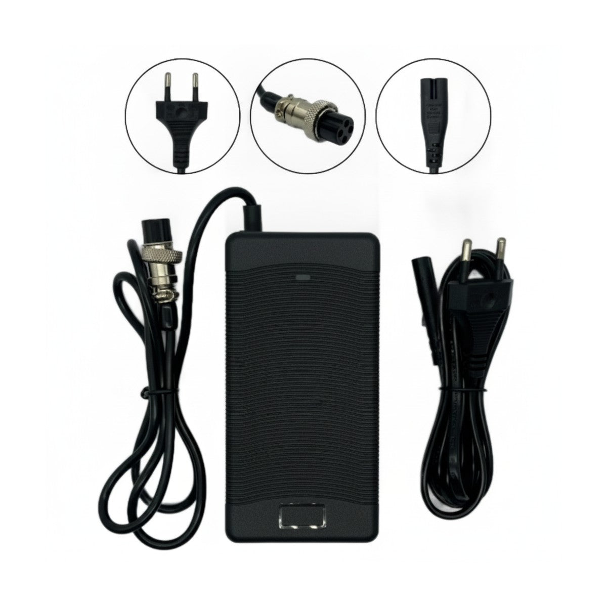 Chargeur noir pour trottinette électrique avec câble d'alimentation et connecteur aviation GX16 4 broches
