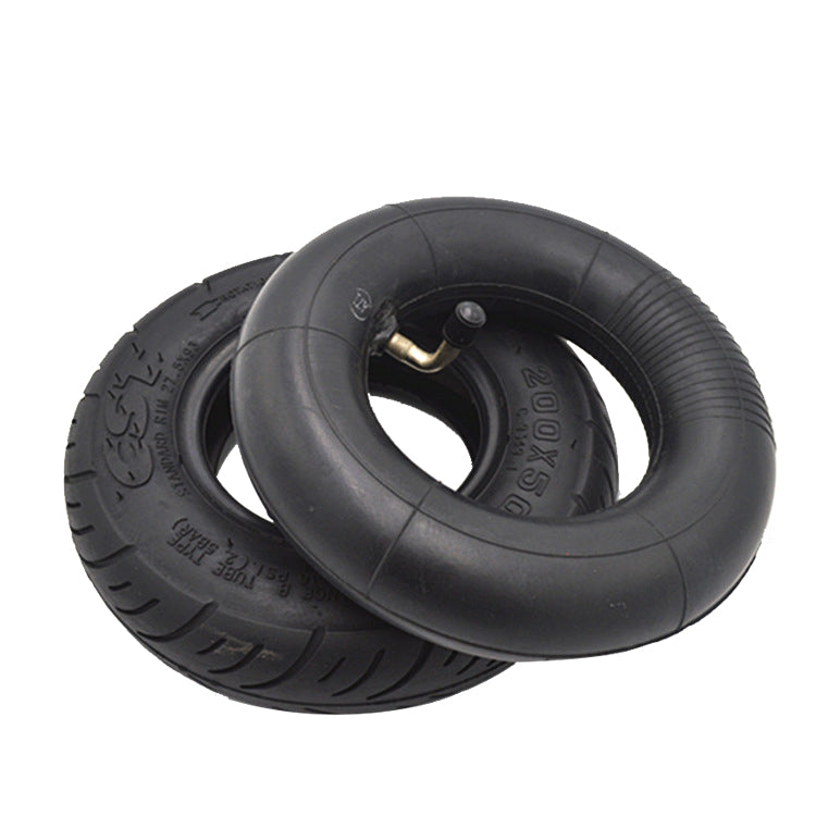 Pneu noir CST 200x50 et sa chambre à air à valve coudée à 90 degrees